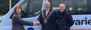 Jigsaw Trust CEO receives keys to Variety Golf Sunshine Bus from Steve Coppell and Mayor of Waverley